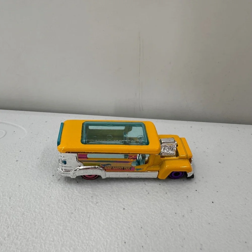 Hot Wheels Die-Cast Toy Car Plane Set Of 4 Road Bandit Turbo Rooster 2018 Car‎